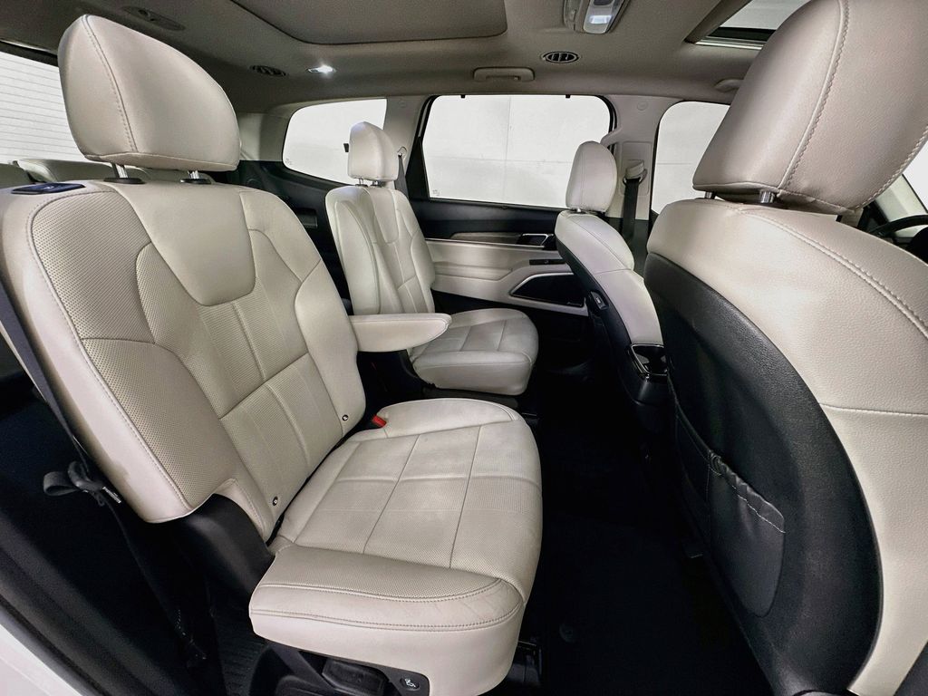 Thumbnail: 2021 Kia Telluride - 35