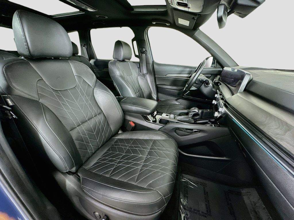 Thumbnail: 2023 Kia Telluride - 12