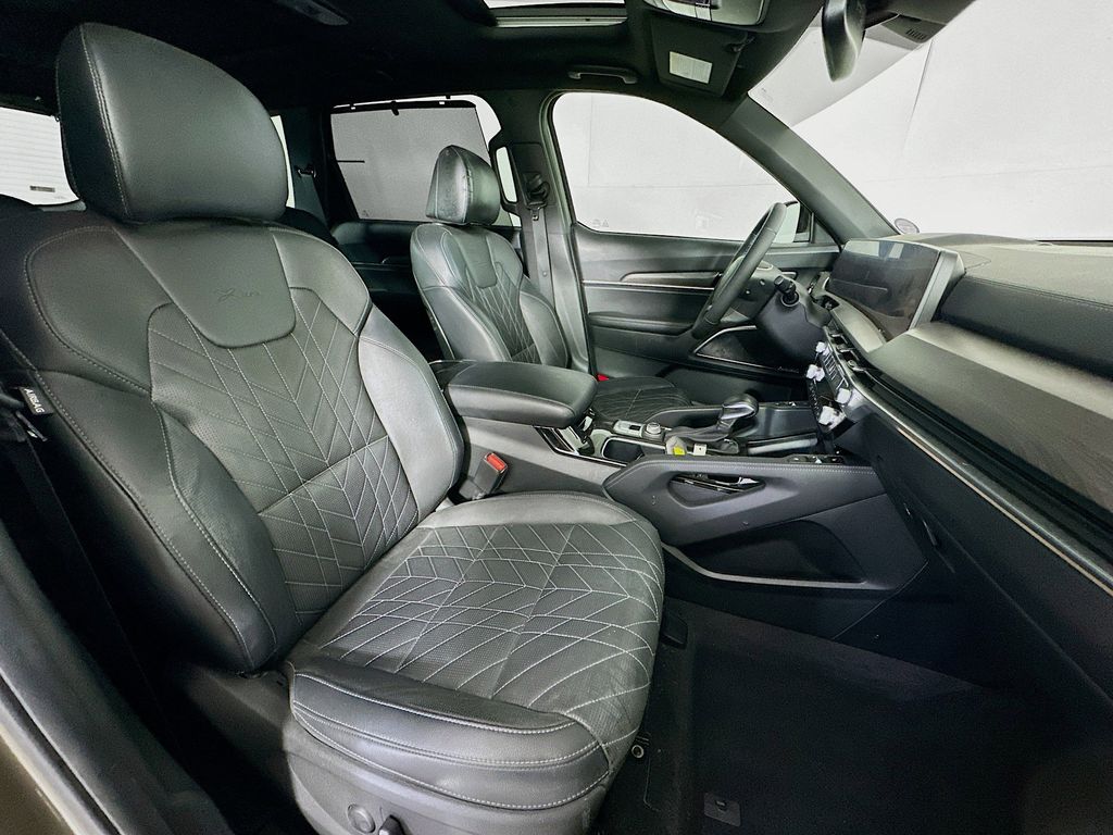 Thumbnail: 2023 Kia Telluride - 12