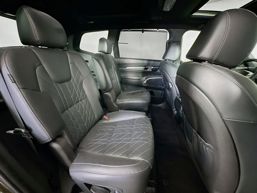 Thumbnail: 2023 Kia Telluride - 34