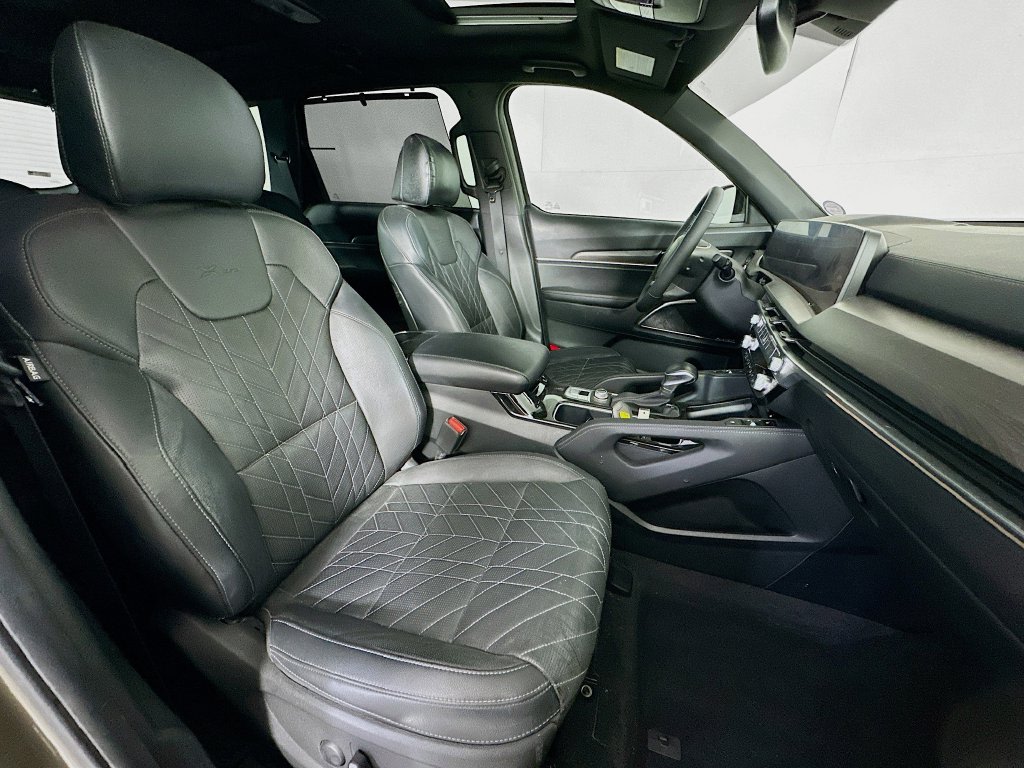 Thumbnail: 2023 Kia Telluride - 12