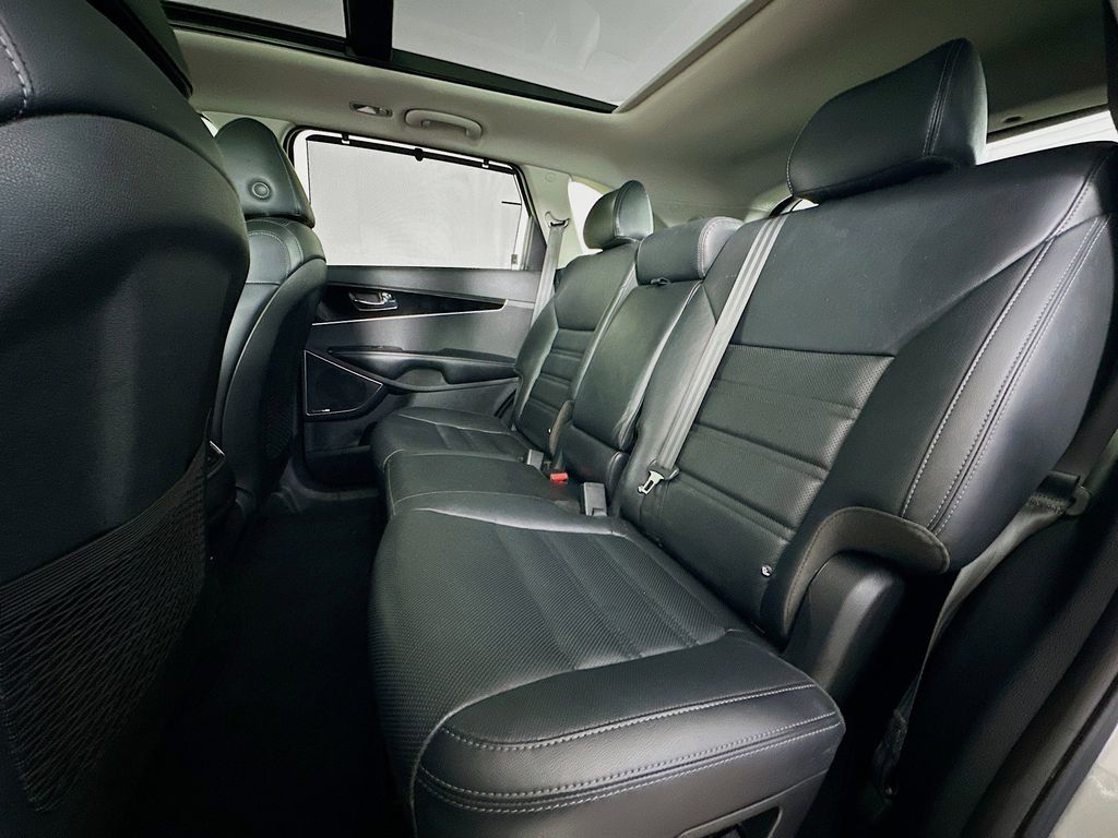 Thumbnail: 2019 Kia Sorento - 13