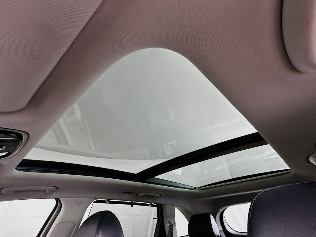 Thumbnail: 2019 Kia Sorento - 32