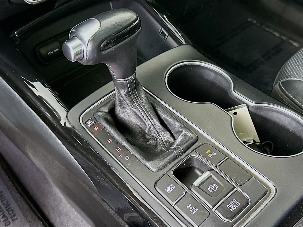 Thumbnail: 2019 Kia Sorento - 17