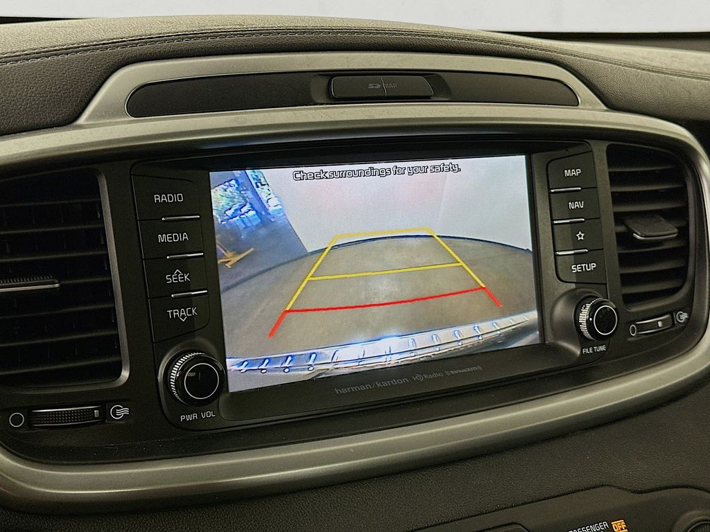 Thumbnail: 2019 Kia Sorento - 29