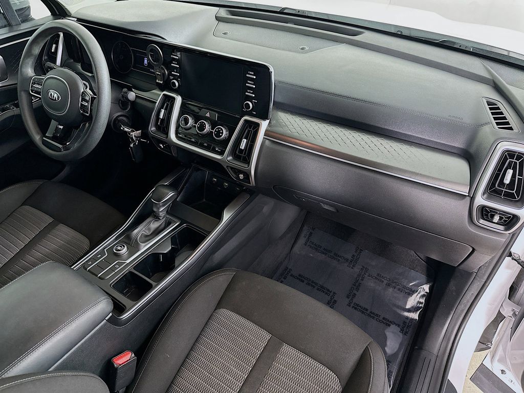 Thumbnail: 2021 Kia Sorento - 33