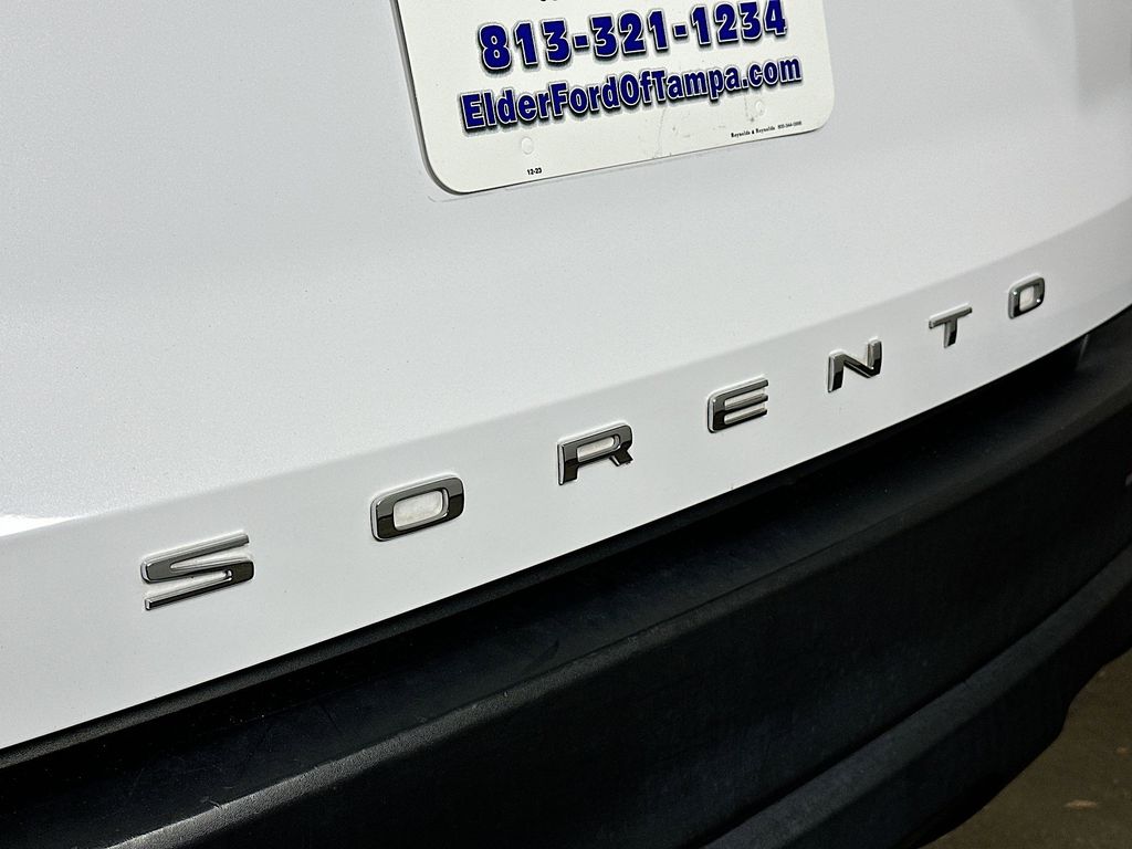 Thumbnail: 2021 Kia Sorento - 6