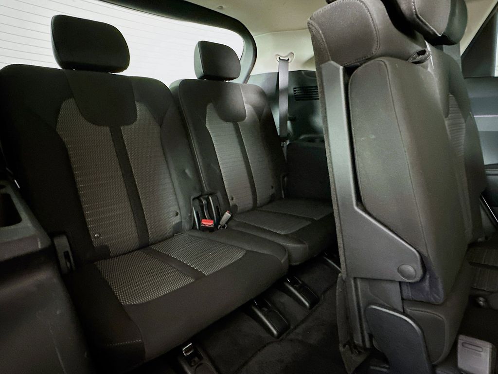 Thumbnail: 2021 Kia Sorento - 31