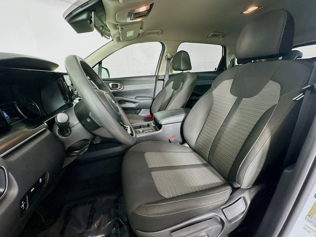 Thumbnail: 2021 Kia Sorento - 10