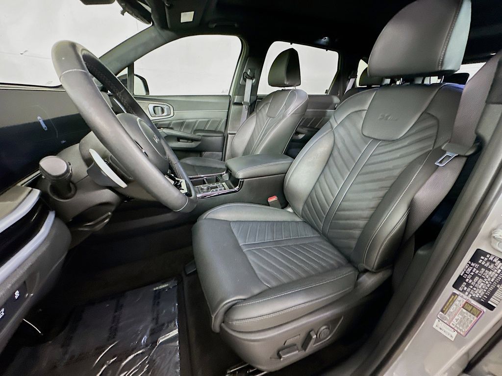 Thumbnail: 2025 Kia Sorento - 11