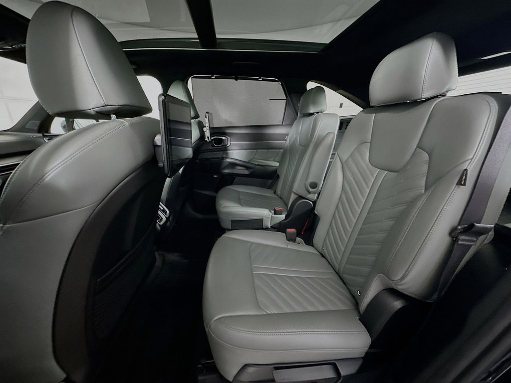 Thumbnail: 2025 Kia Sorento - 13