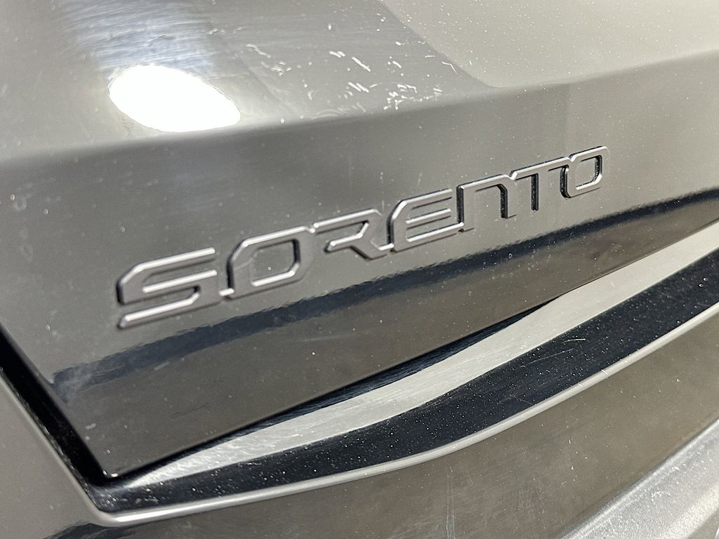 Thumbnail: 2025 Kia Sorento - 7