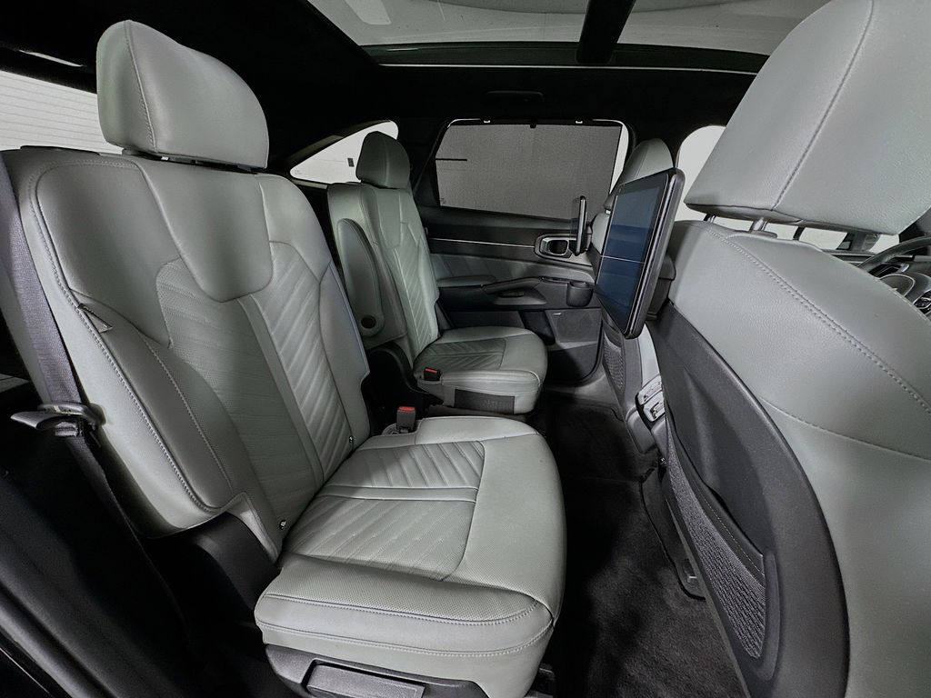 Thumbnail: 2025 Kia Sorento - 35