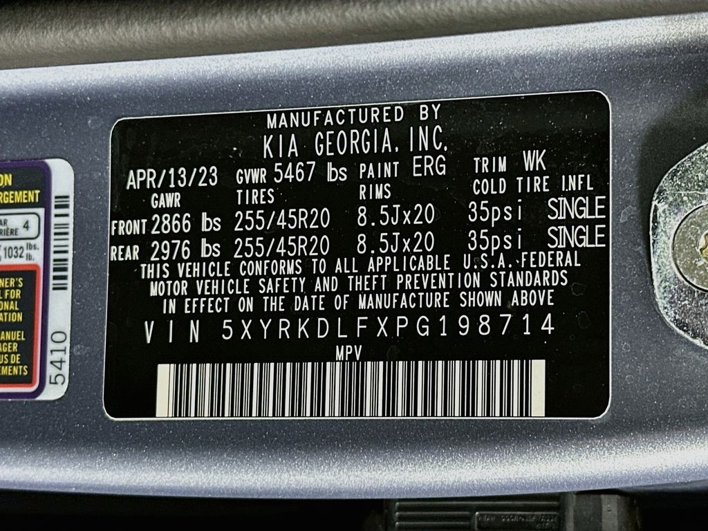 Thumbnail: 2023 Kia Sorento - 21