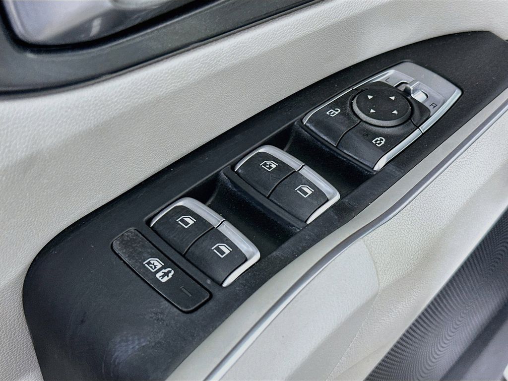 Thumbnail: 2023 Kia Sorento - 30