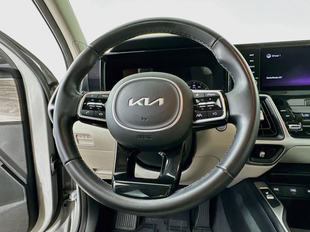 Thumbnail: 2022 Kia Sorento - 15