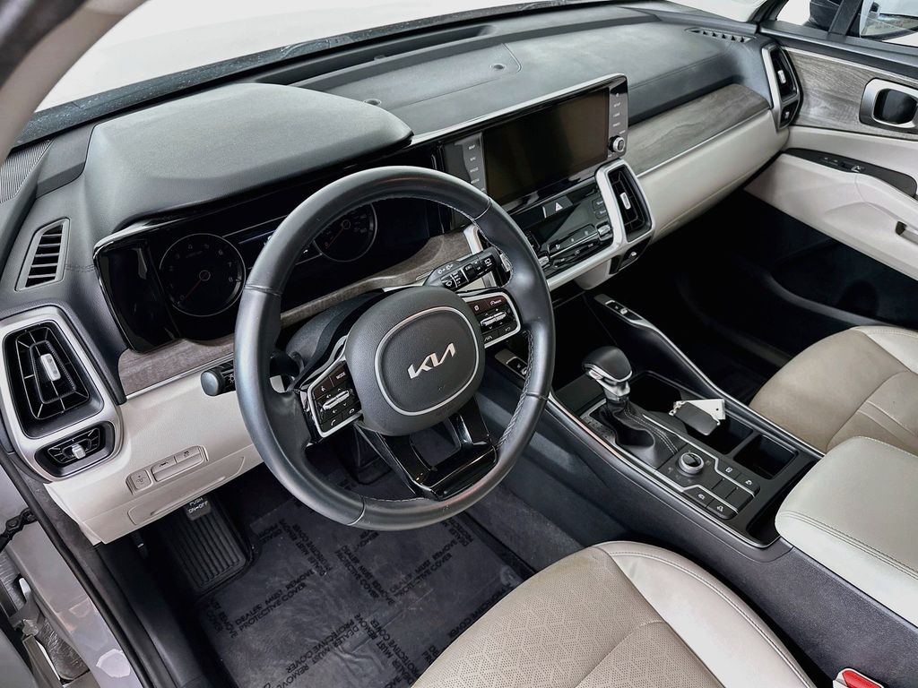 Thumbnail: 2022 Kia Sorento - 2