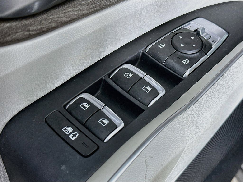 Thumbnail: 2022 Kia Sorento - 29