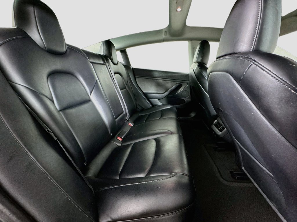 Thumbnail: 2022 Tesla Model 3 - 33