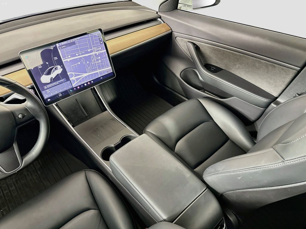 Thumbnail: 2019 Tesla Model 3 - 10