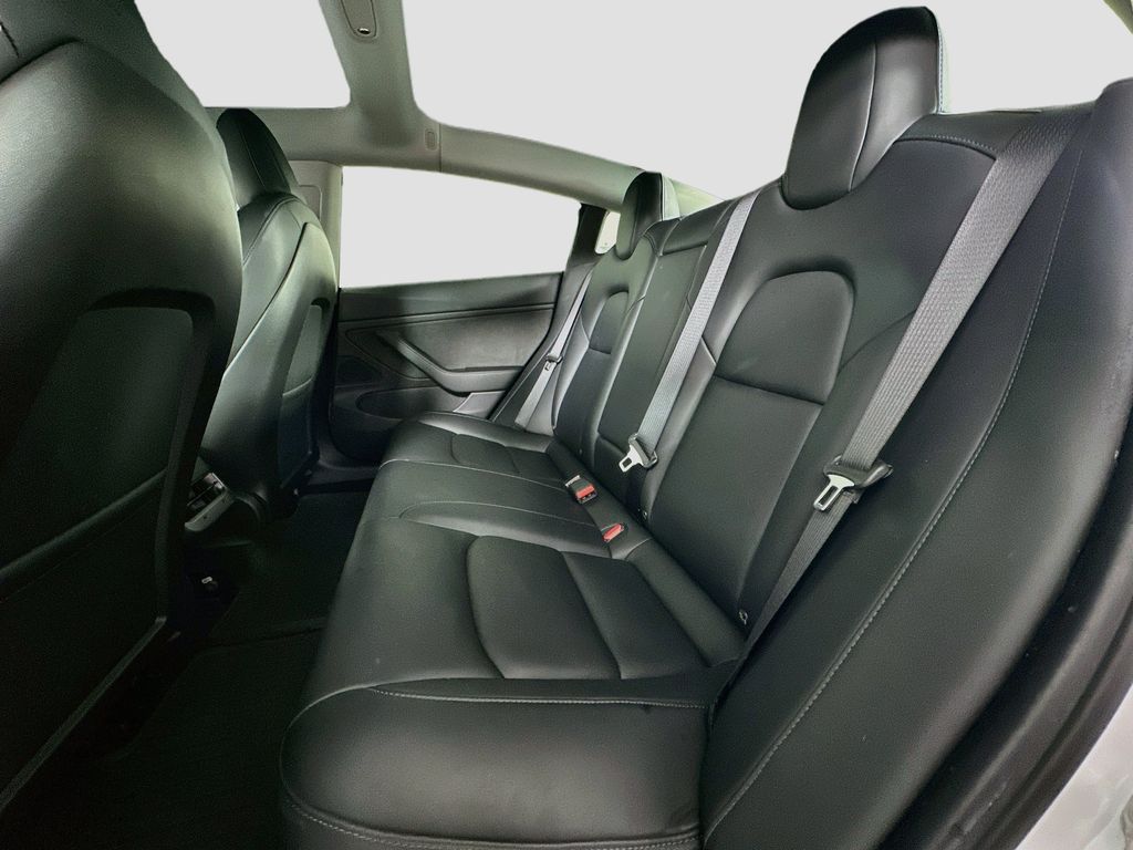Thumbnail: 2019 Tesla Model 3 - 9