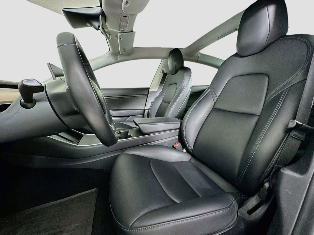 Thumbnail: 2019 Tesla Model 3 - 7