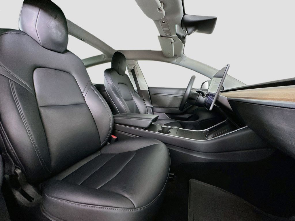 Thumbnail: 2019 Tesla Model 3 - 8