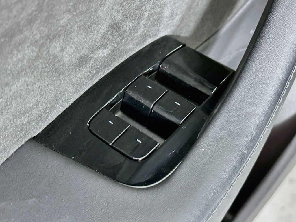 Thumbnail: 2019 Tesla Model 3 - 26
