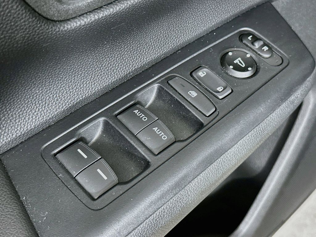 Thumbnail: 2023 Honda CR-V - 28