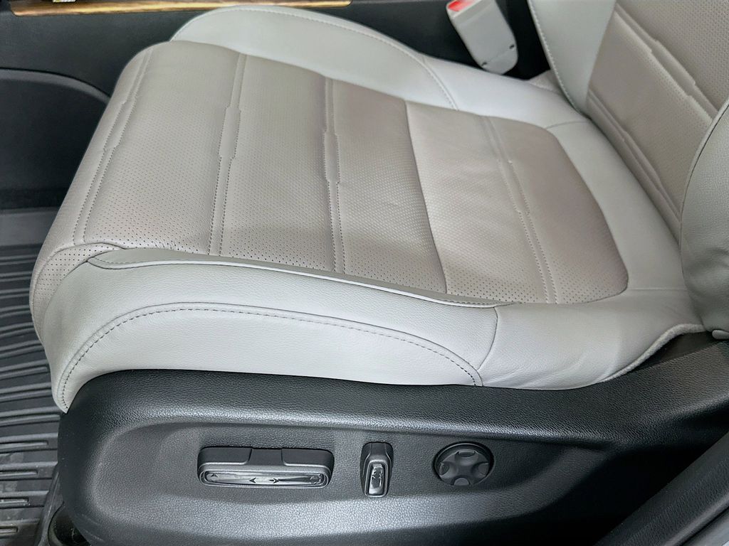 Thumbnail: 2020 Honda CR-V - 30