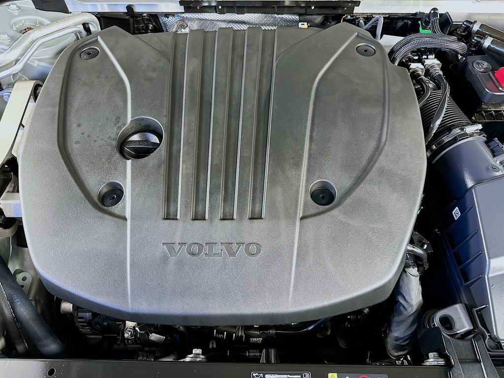 Thumbnail: 2024 Volvo S60 - 9