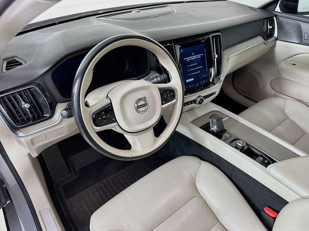 Thumbnail: 2024 Volvo S60 - 2