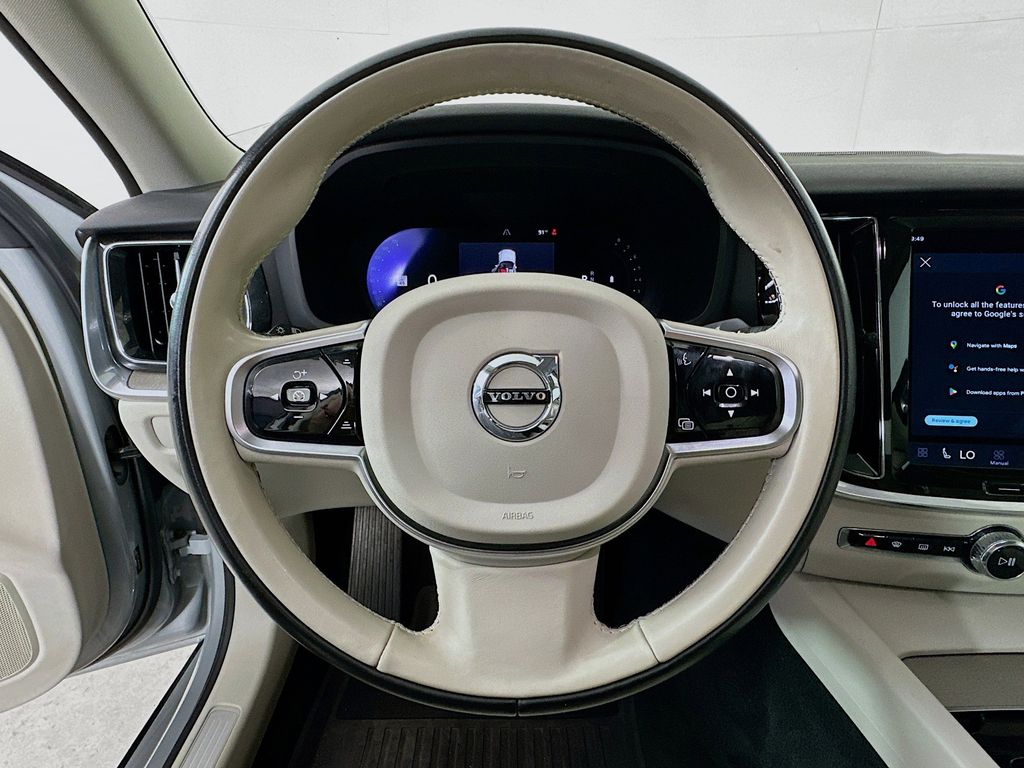 Thumbnail: 2024 Volvo S60 - 15