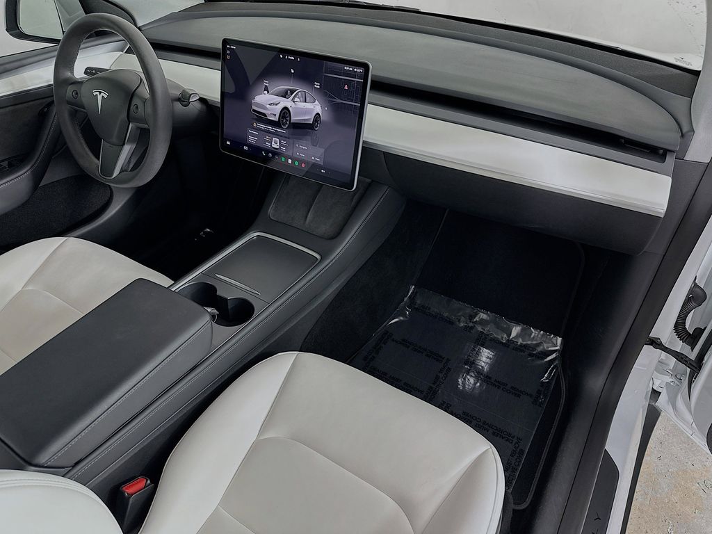 Thumbnail: 2023 Tesla Model Y - 14