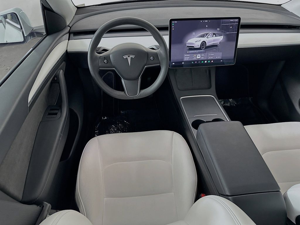 Thumbnail: 2023 Tesla Model Y - 9