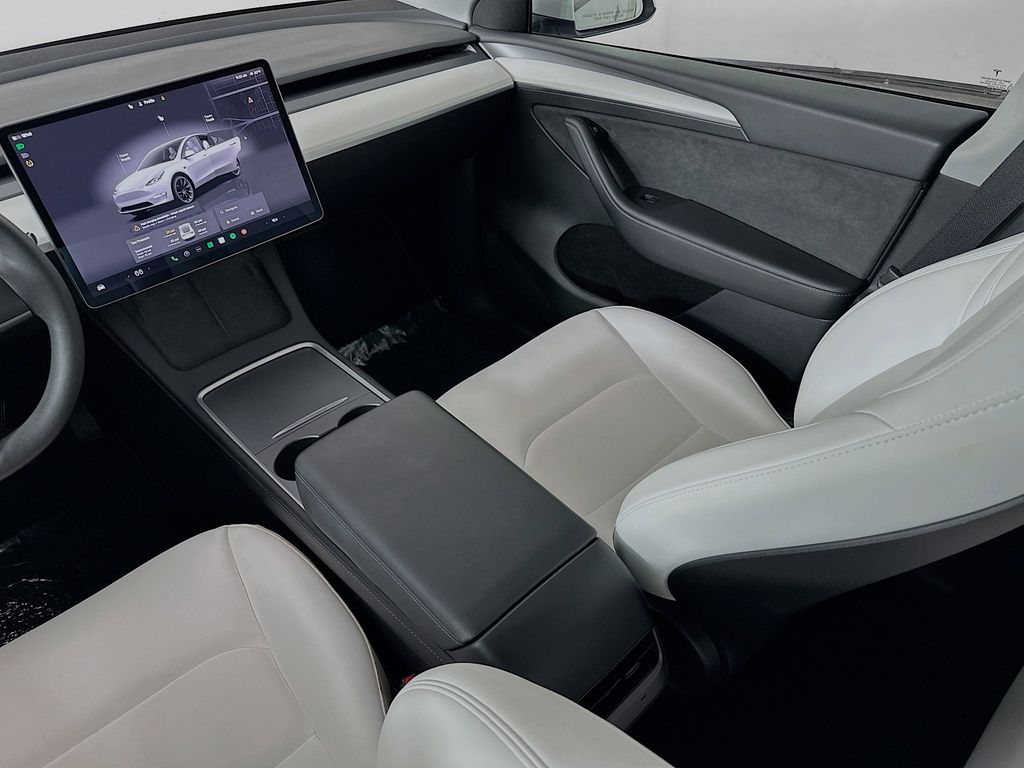 Thumbnail: 2023 Tesla Model Y - 21