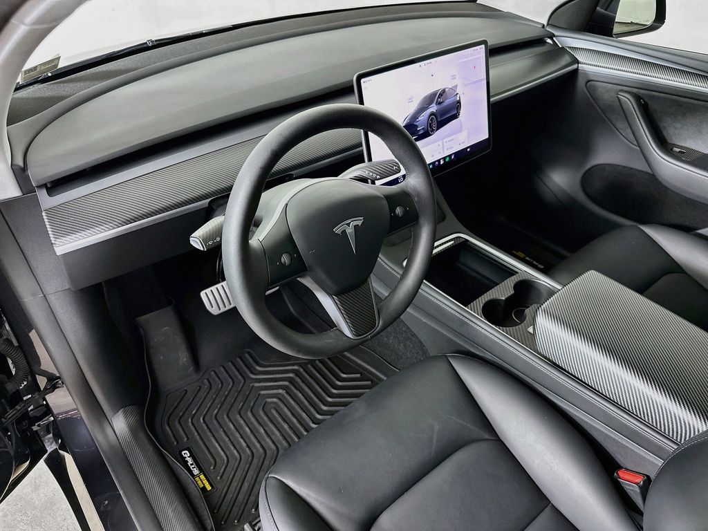 Thumbnail: 2025 Tesla Model Y - 2