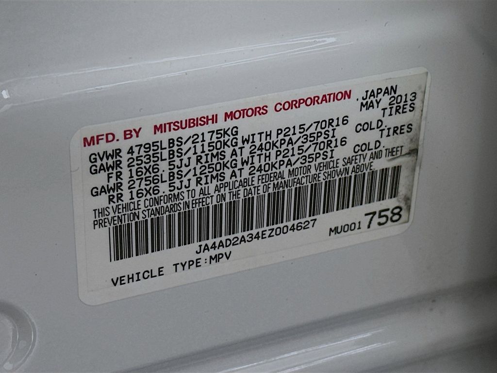 Thumbnail: 2014 Mitsubishi Outlander - 20