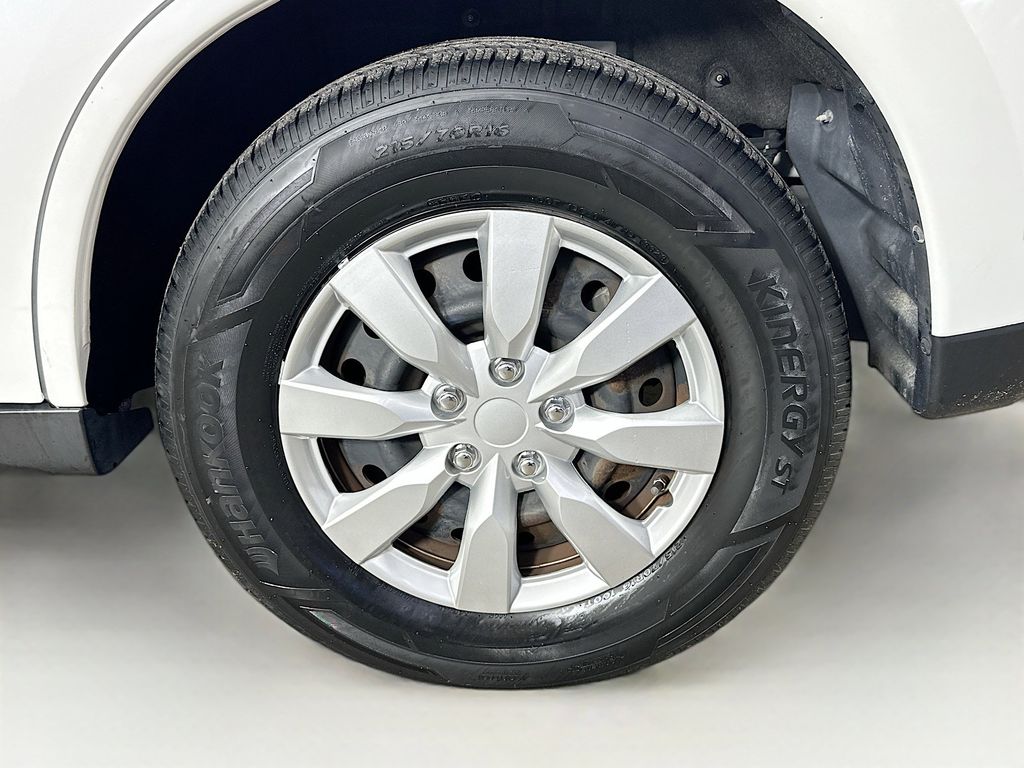 Thumbnail: 2014 Mitsubishi Outlander - 7