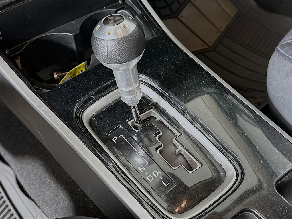 Thumbnail: 2020 Mitsubishi Outlander - 17