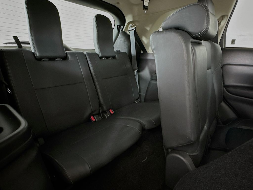 Thumbnail: 2020 Mitsubishi Outlander - 31
