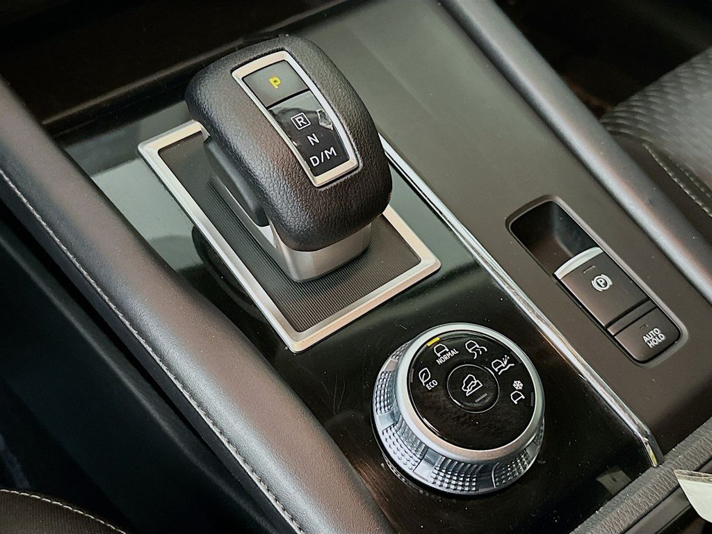Thumbnail: 2024 Mitsubishi Outlander - 23
