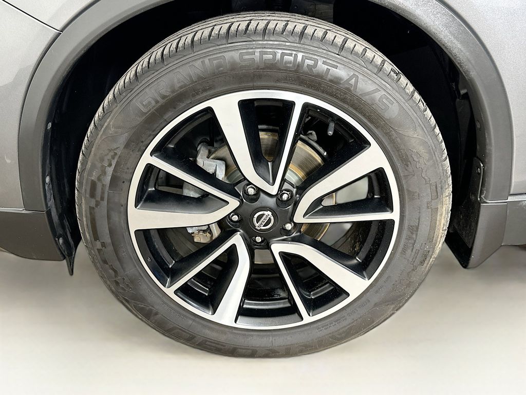 Thumbnail: 2018 Nissan Rogue - 8