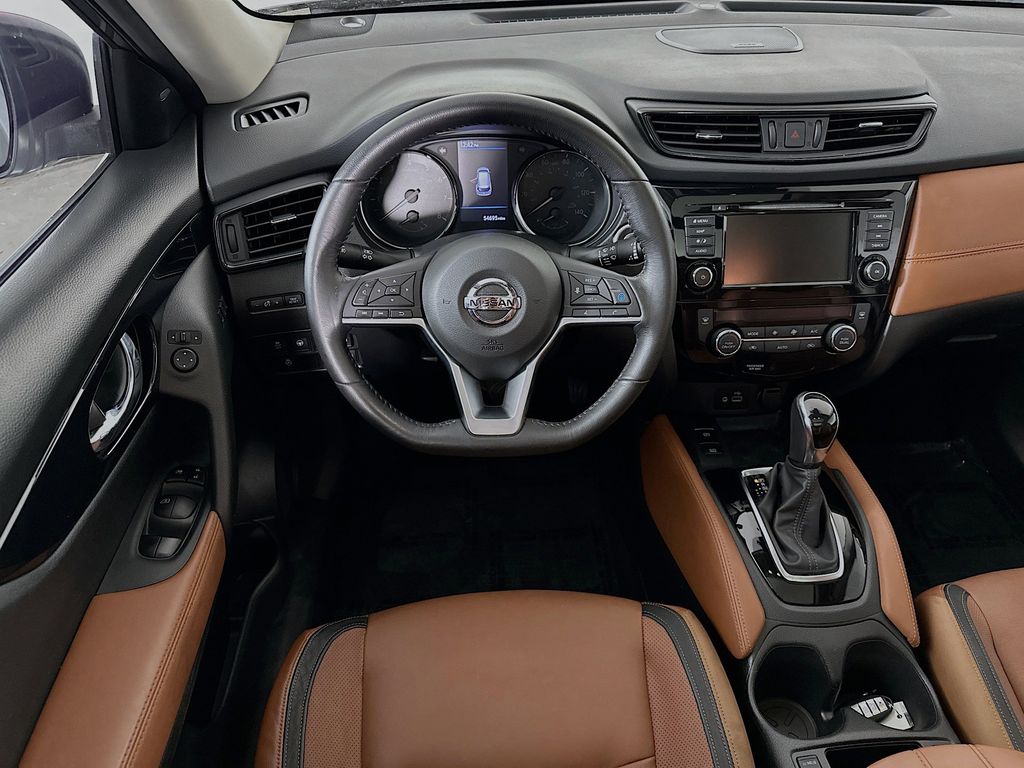 Thumbnail: 2018 Nissan Rogue - 10