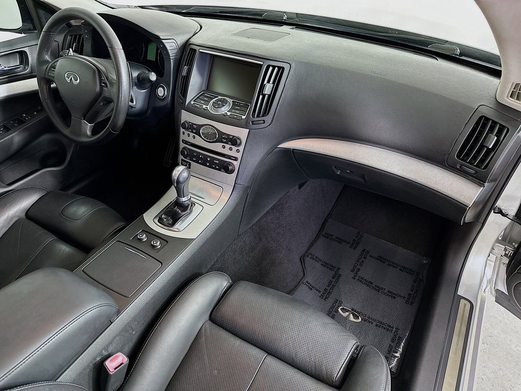 Thumbnail: 2009 INFINITI G37 - 33