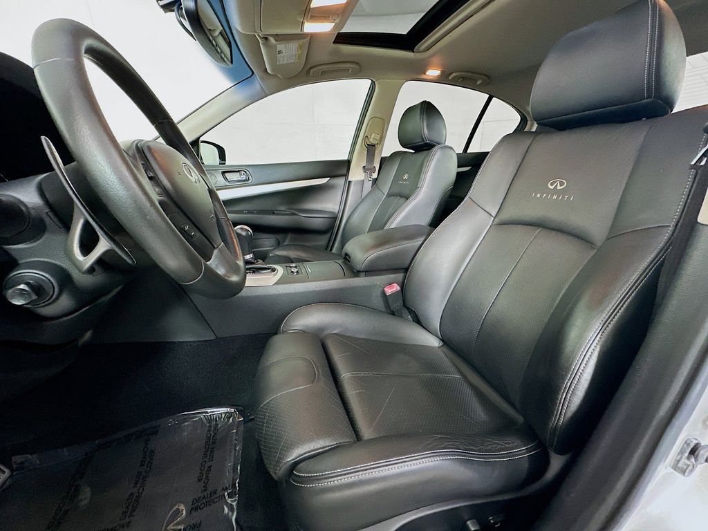 Thumbnail: 2009 INFINITI G37 - 11