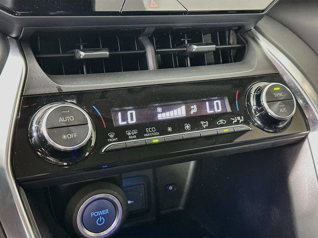 Thumbnail: 2021 Toyota Venza - 23