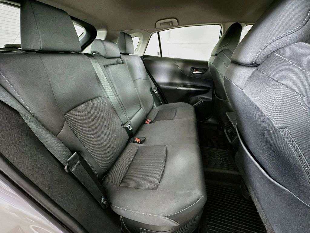 Thumbnail: 2021 Toyota Venza - 31