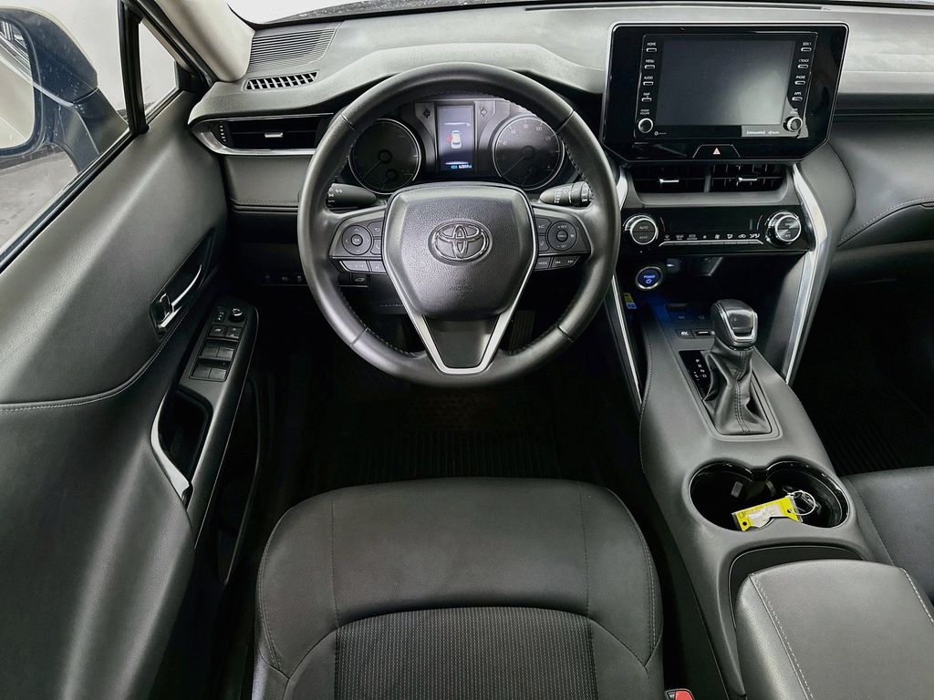 Thumbnail: 2021 Toyota Venza - 10
