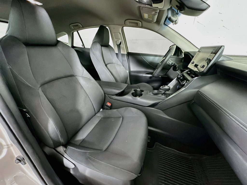 Thumbnail: 2021 Toyota Venza - 12